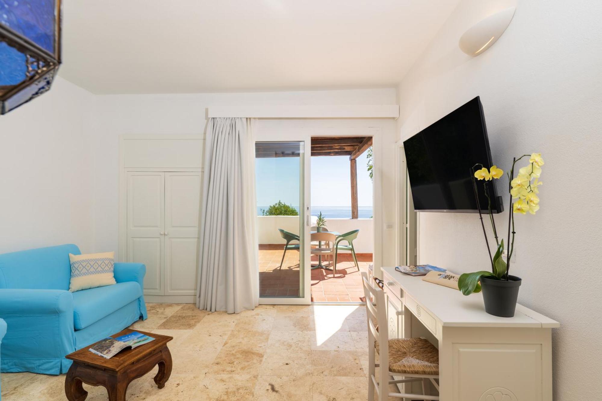 Deluxe Family Room Terrace